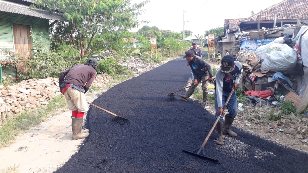 Perbaikan Jalan Hotmix Kelurahan Kepuren Kota Serang