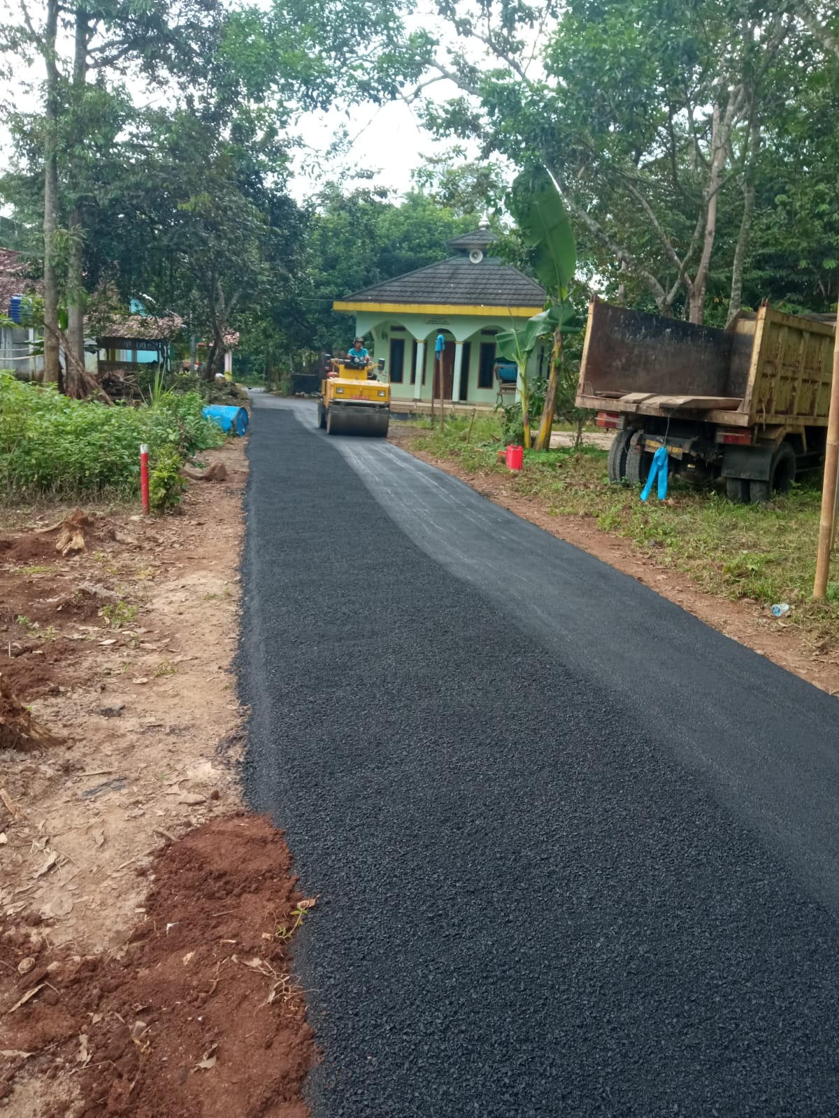 Pembangunan jalan lingkungan Cibeo rt 1 rw 1 kel. Pancalaksana kec. Curug